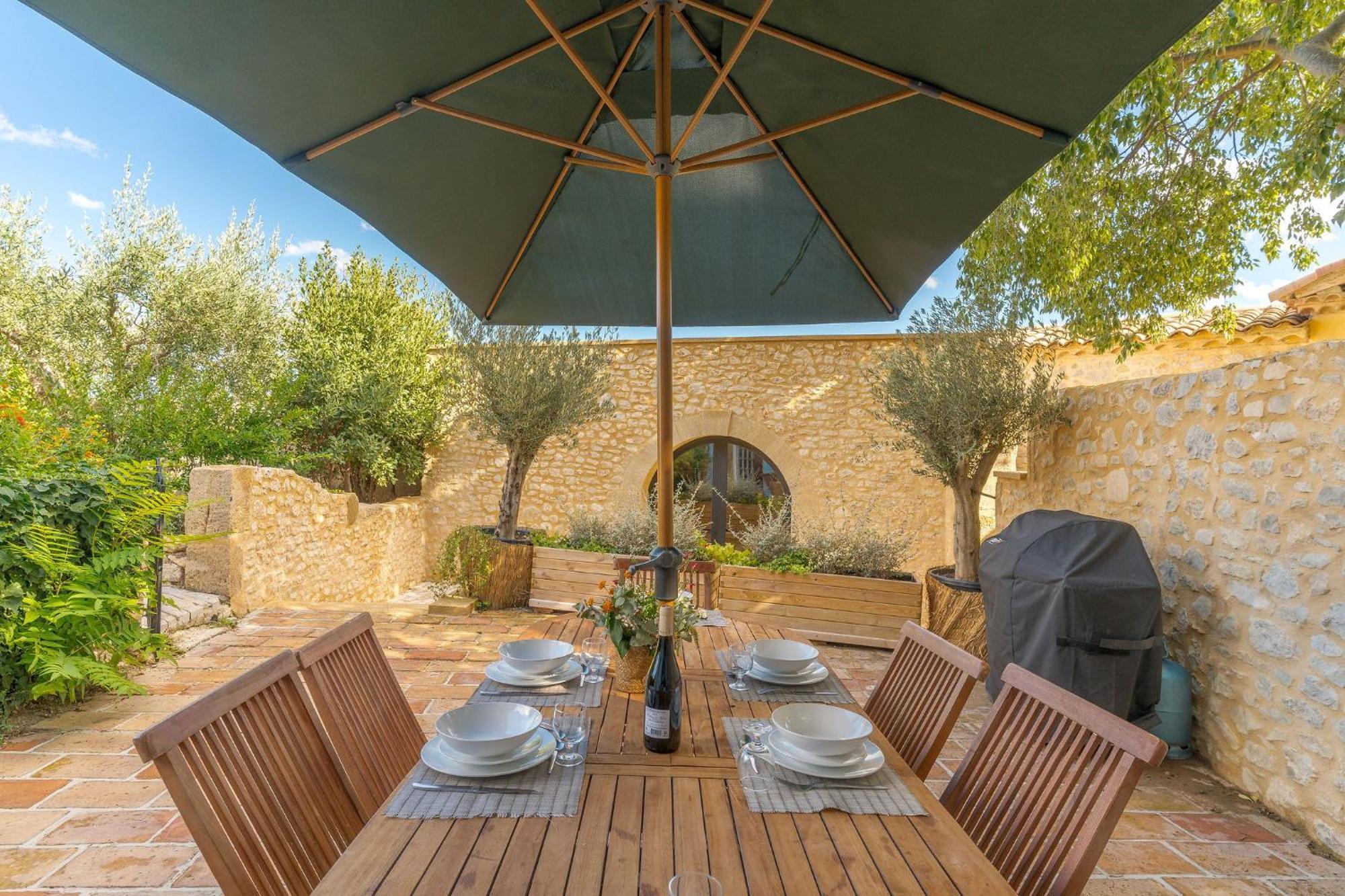 Les Calades Villa Ledenon Exterior photo